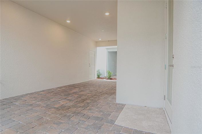 Image No.20-4 Bed House for sale
