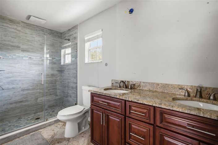 Image No.14-4 Bed House for sale