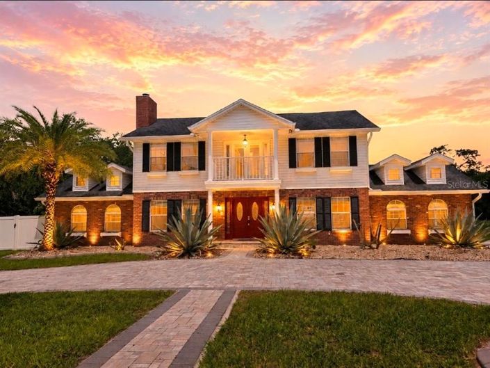 Image No.2-4 Bed House for sale
