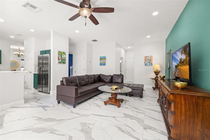 Image No.21-6 Bed House for sale