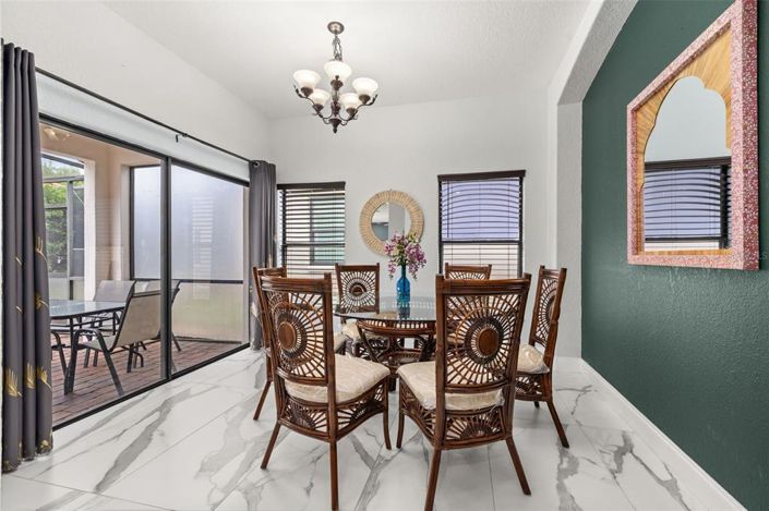 Image No.22-6 Bed House for sale