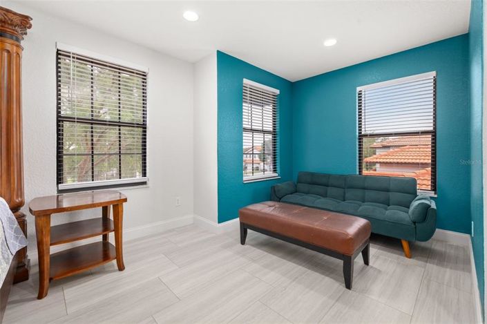 Image No.33-6 Bed House for sale