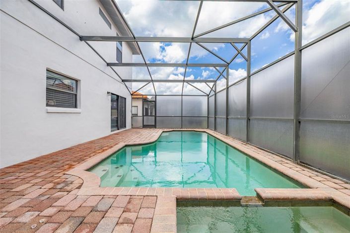 Image No.55-6 Bed House for sale