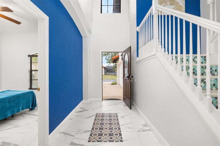 Image No.7-6 Bed House for sale