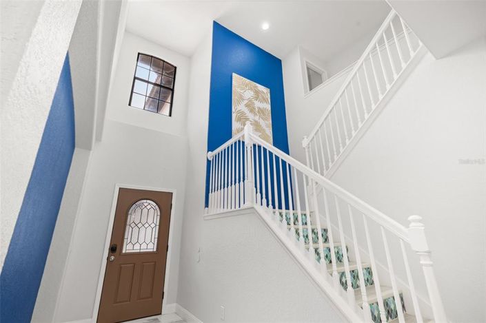 Image No.8-6 Bed House for sale