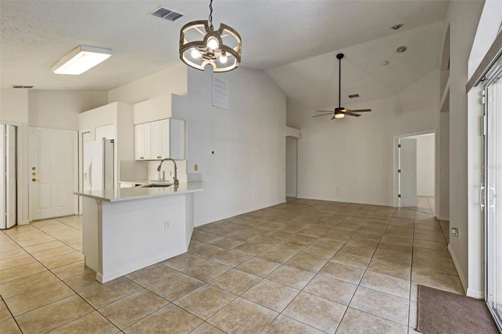 Image No.17-4 Bed House for sale