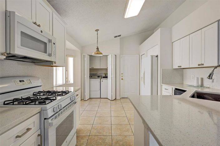 Image No.18-4 Bed House for sale