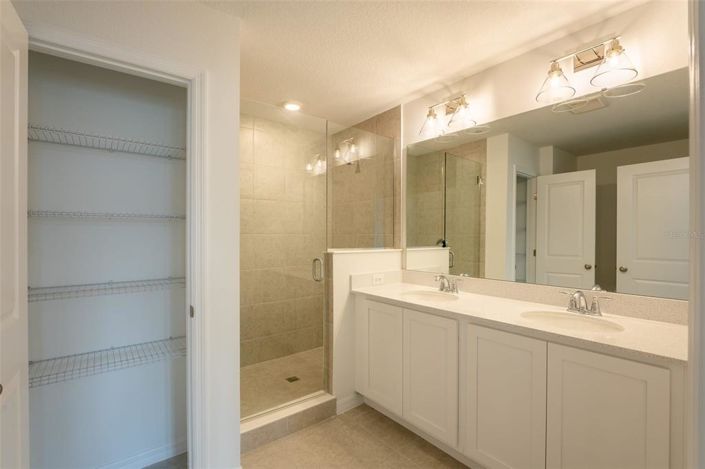 Image No.14-3 Bed House for sale