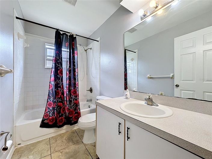 Image No.17-4 Bed House for sale