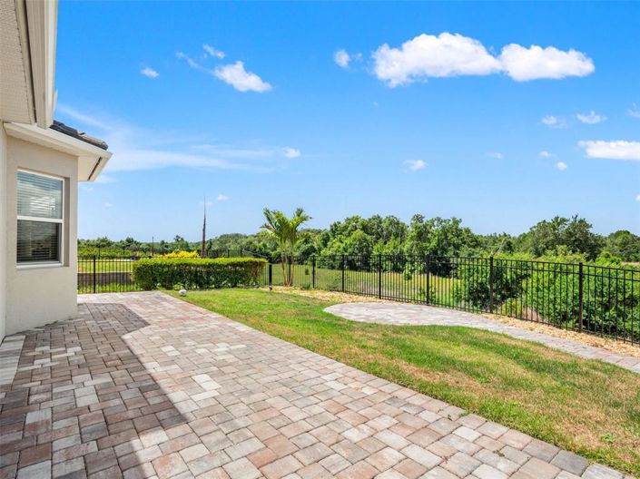 Image No.5-6 Bed House for sale