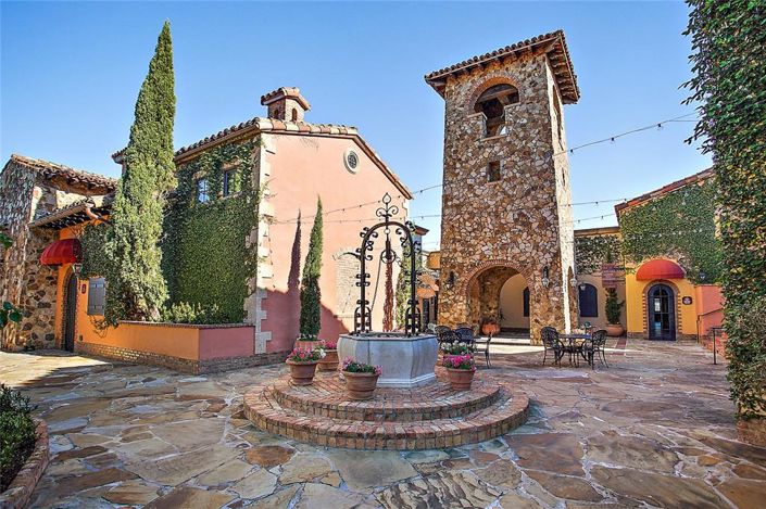 Image No.54-6 Bed House for sale