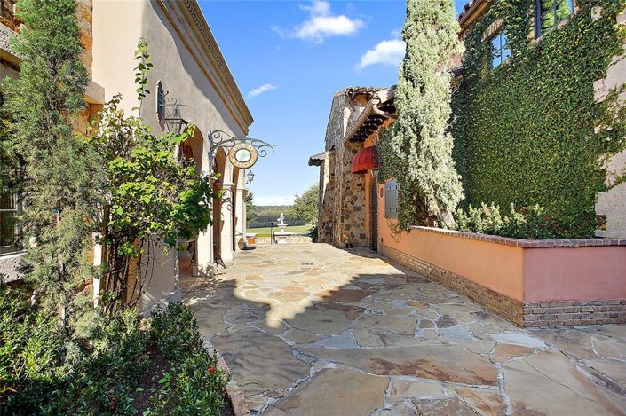 Image No.55-6 Bed House for sale