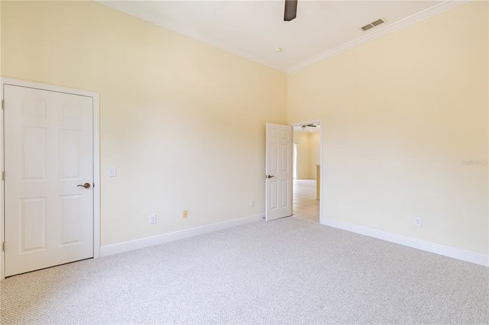 Image No.8-5 Bed House for sale