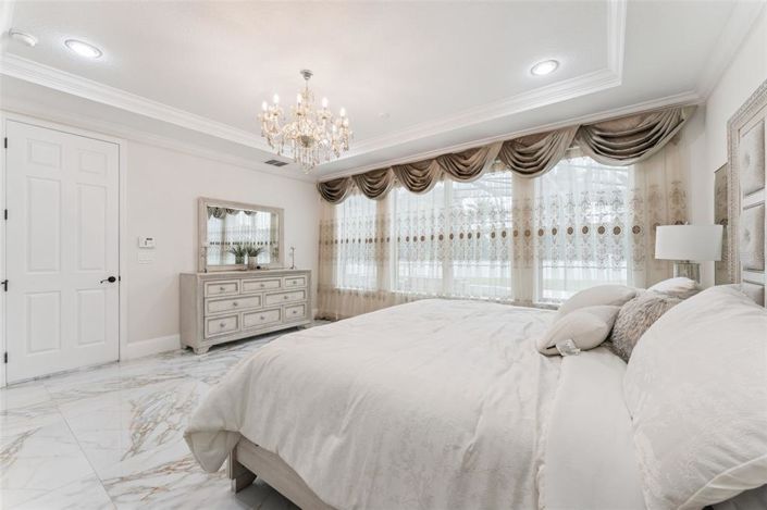 Image No.14-5 Bed House for sale