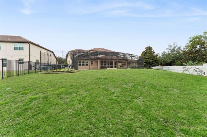 Image No.30-5 Bed House for sale