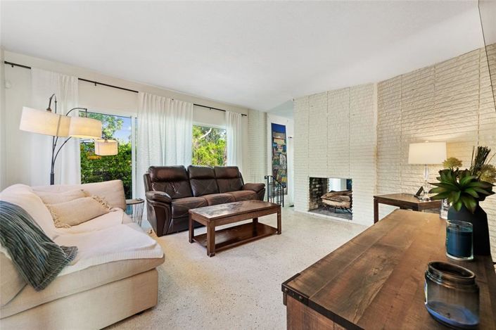 Image No.18-3 Bed House for sale