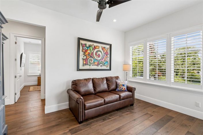 Image No.42-4 Bed House for sale