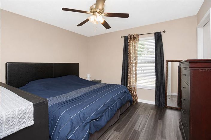 Image No.8-3 Bed House for sale