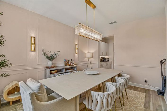 Image No.6-5 Bed House for sale