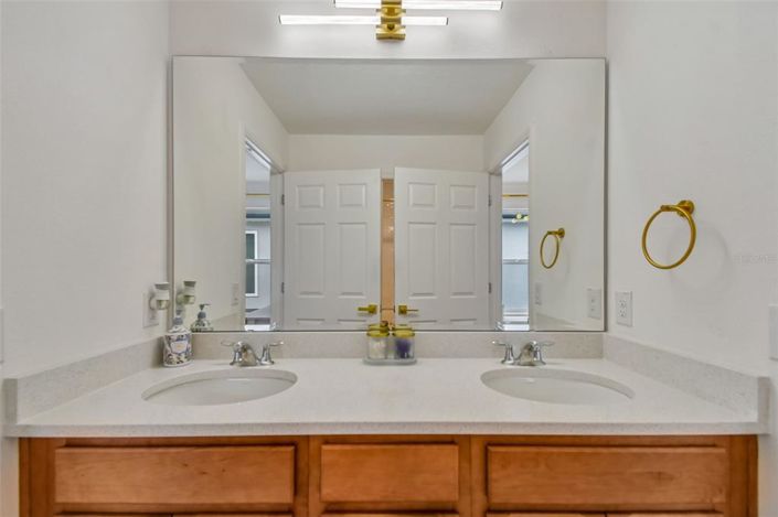 Image No.60-5 Bed House for sale