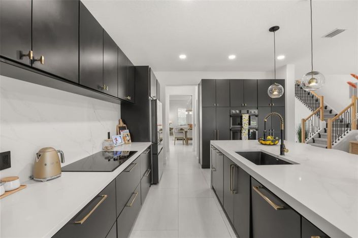 Image No.13-6 Bed House for sale