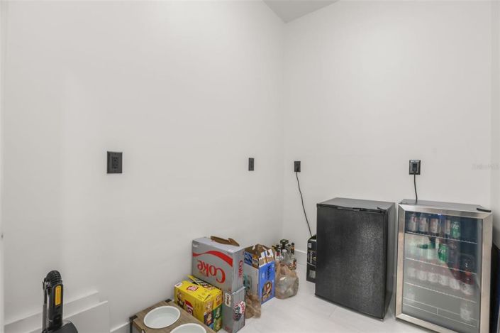 Image No.16-6 Bed House for sale
