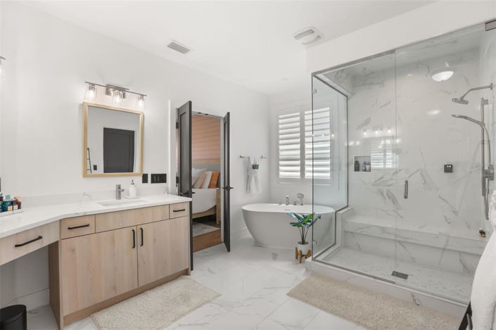 Image No.37-6 Bed House for sale
