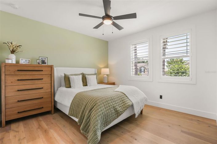 Image No.42-6 Bed House for sale