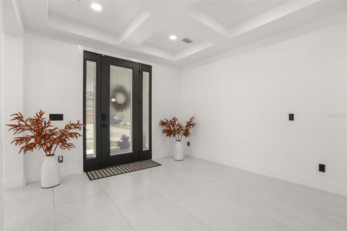 Image No.5-6 Bed House for sale