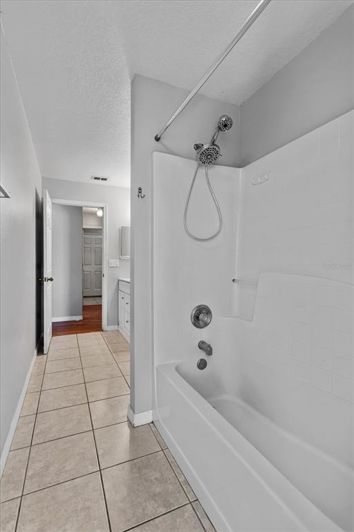 Image No.24-4 Bed House for sale