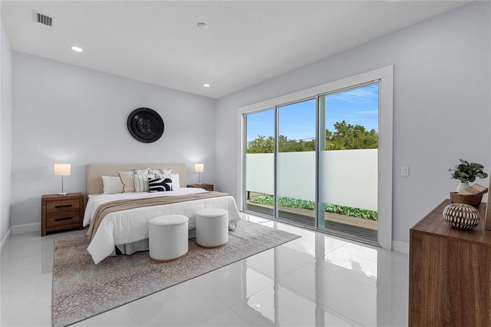 Image No.18-4 Bed House for sale