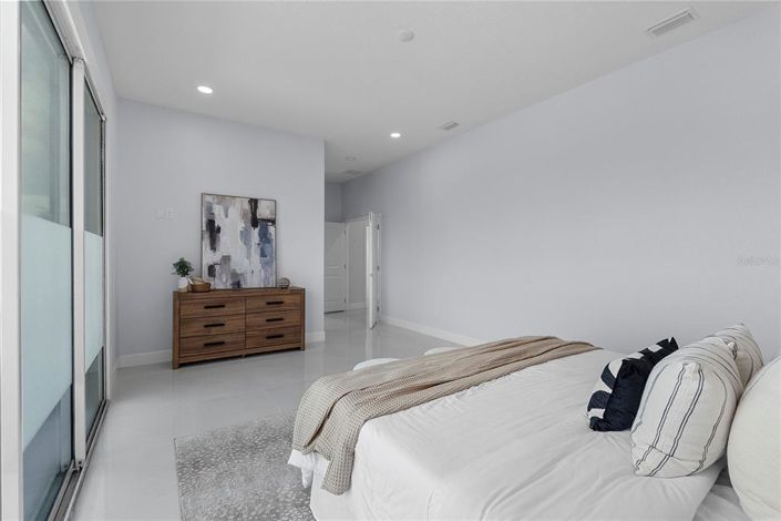 Image No.19-4 Bed House for sale