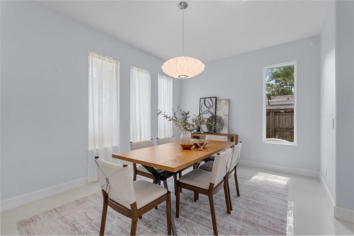 Image No.4-4 Bed House for sale