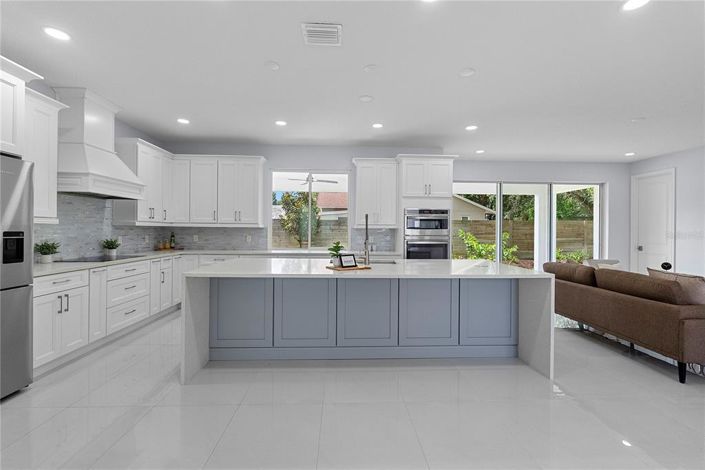 Image No.6-4 Bed House for sale