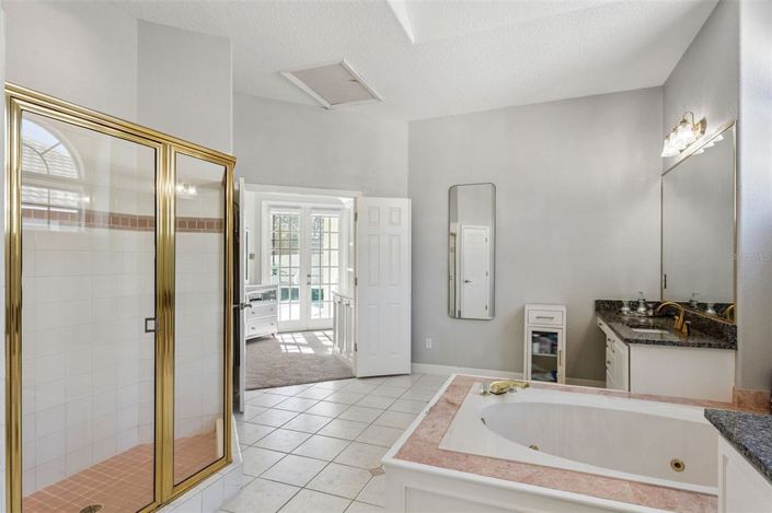Image No.25-4 Bed House for sale