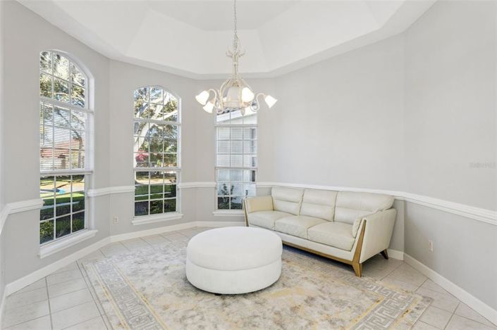 Image No.6-4 Bed House for sale