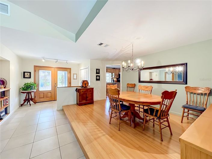 Image No.15-3 Bed House for sale