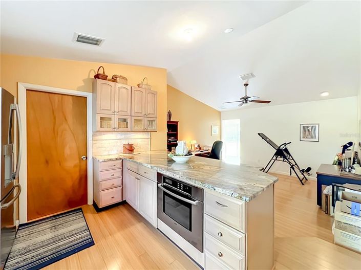 Image No.20-3 Bed House for sale