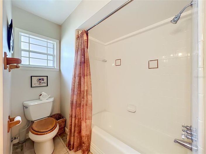 Image No.25-3 Bed House for sale