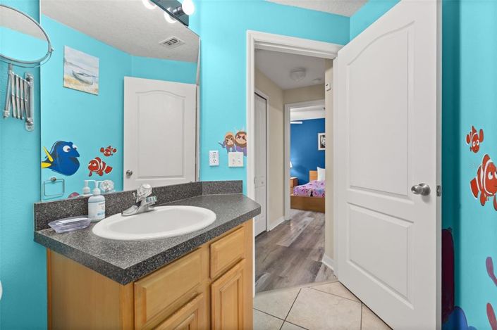 Image No.27-5 Bed House for sale