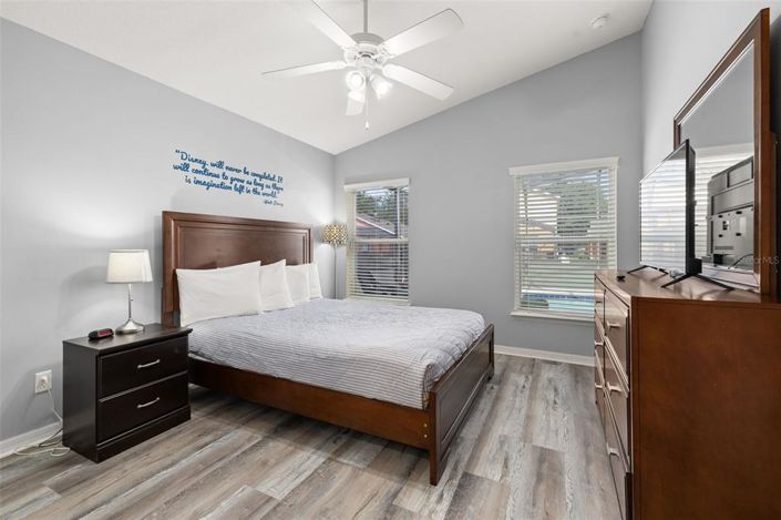 Image No.32-5 Bed House for sale