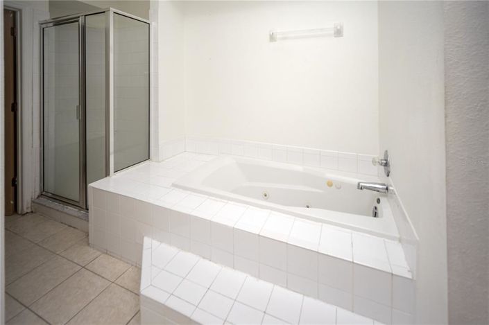Image No.15-4 Bed Townhouse for sale