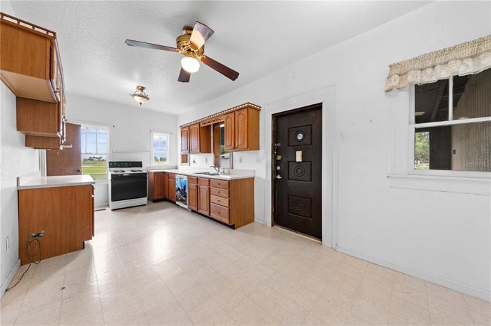 Image No.17-3 Bed House for sale