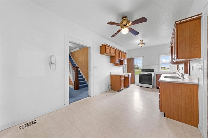 Image No.19-3 Bed House for sale