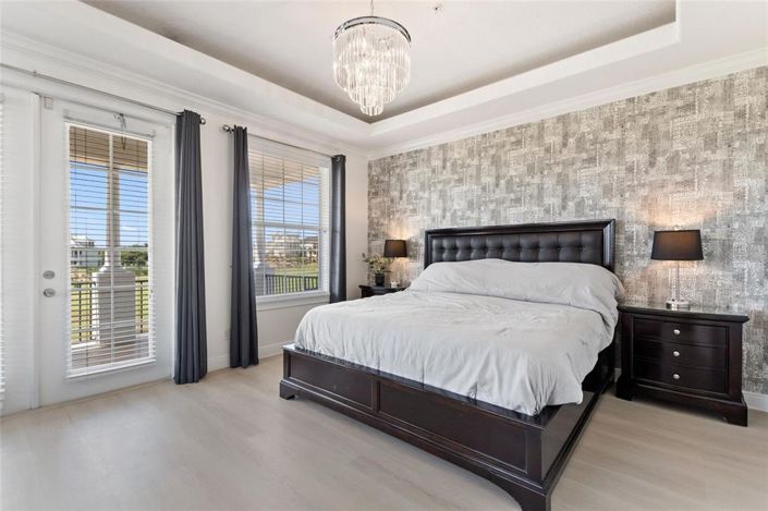 Image No.30-5 Bed House for sale