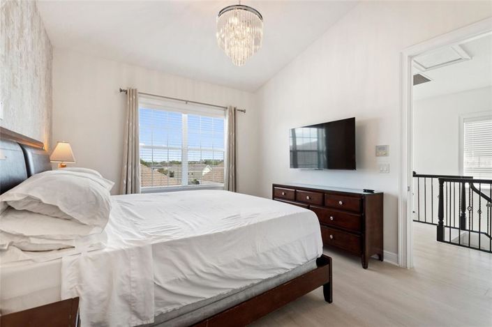 Image No.36-5 Bed House for sale