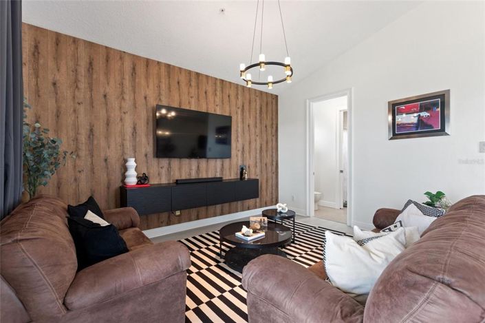 Image No.41-5 Bed House for sale