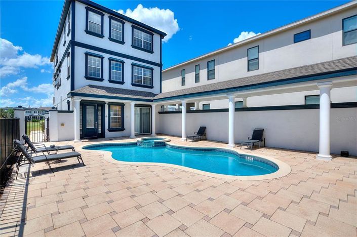 Image No.46-5 Bed House for sale