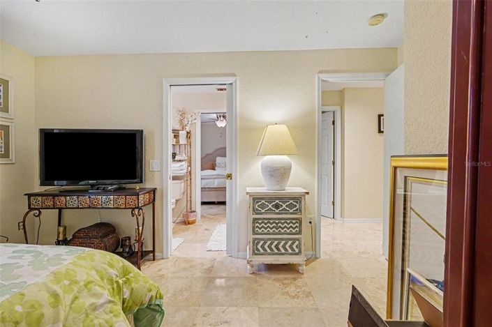 Image No.17-4 Bed House for sale