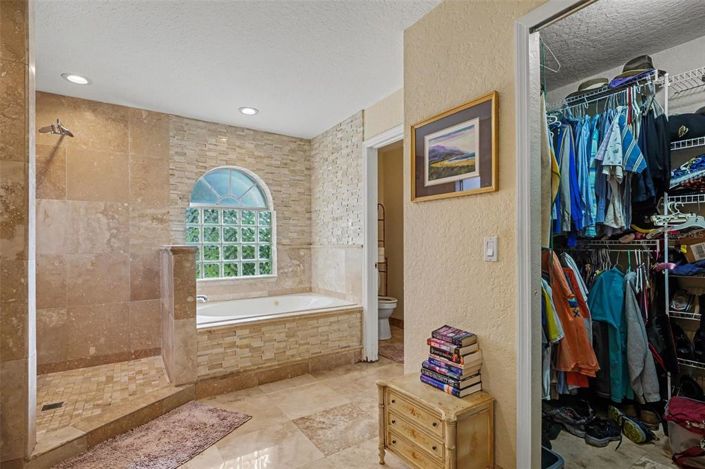 Image No.21-4 Bed House for sale